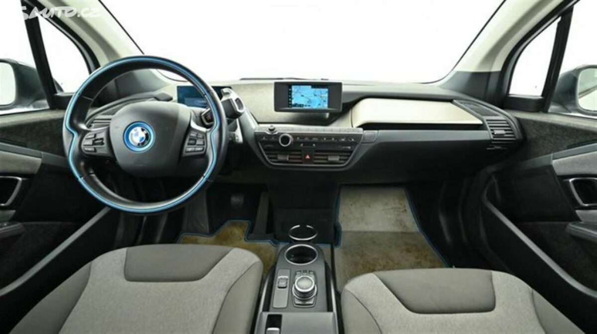 Fotografie vozu - klik pro zvětšení