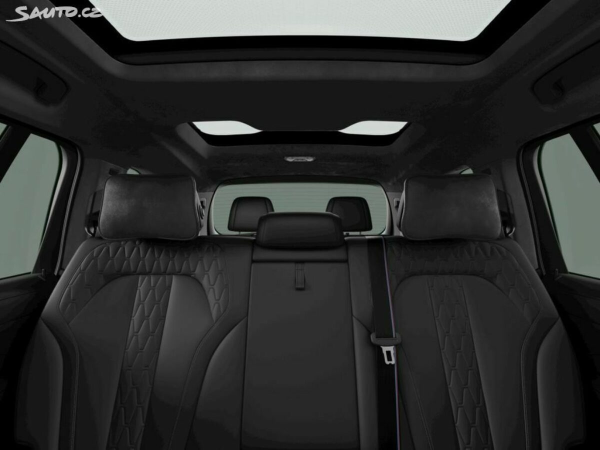 Fotografie vozu - klik pro zvětšení