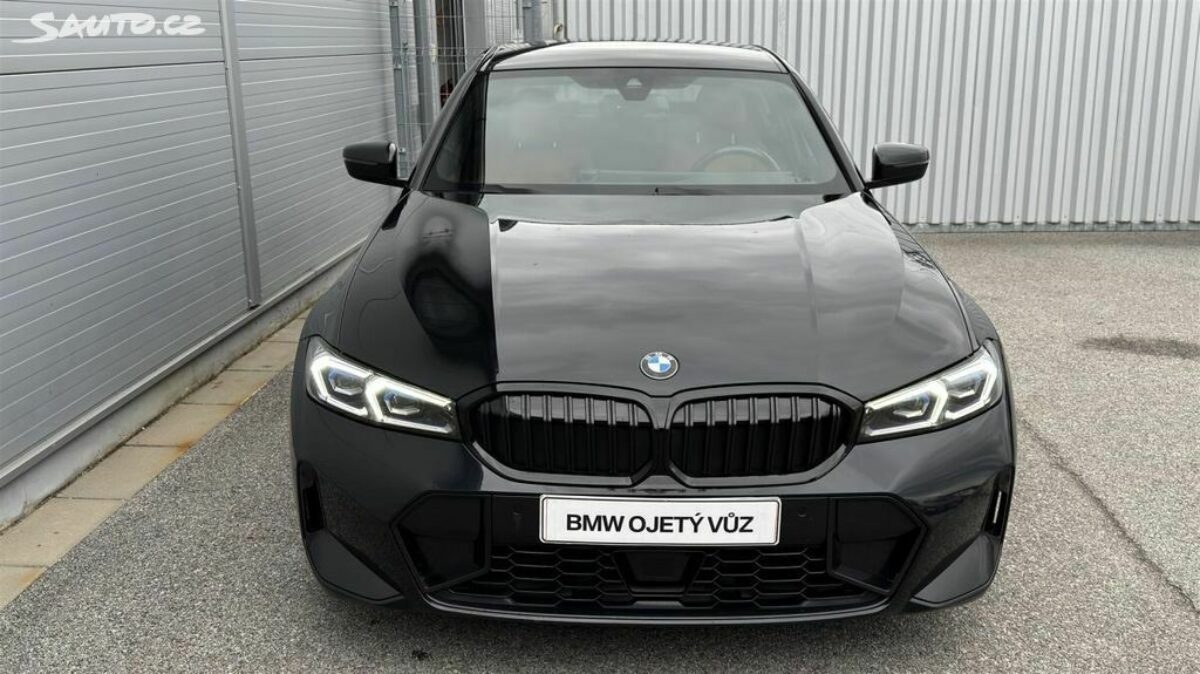 Fotografie vozu - klik pro zvětšení