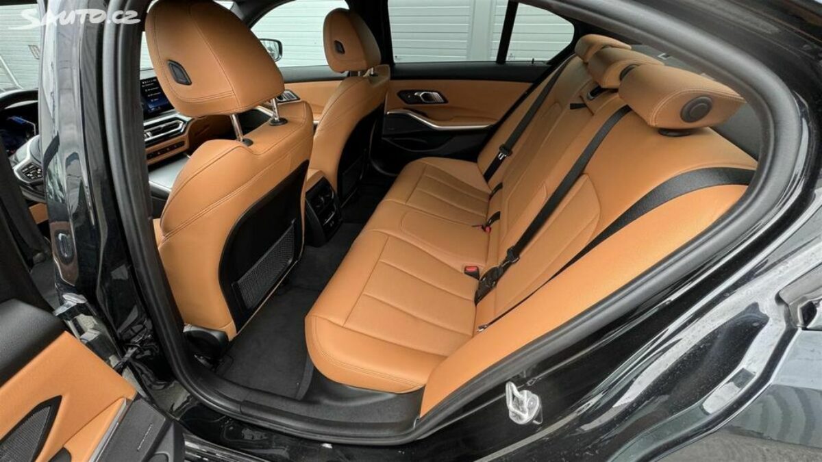 Fotografie vozu - klik pro zvětšení