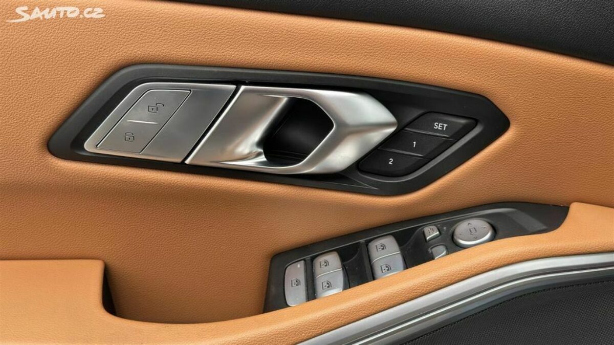 Fotografie vozu - klik pro zvětšení