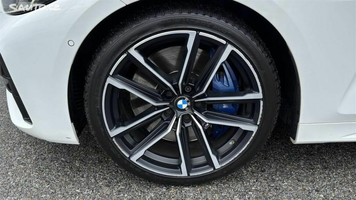 Fotografie vozu - klik pro zvětšení