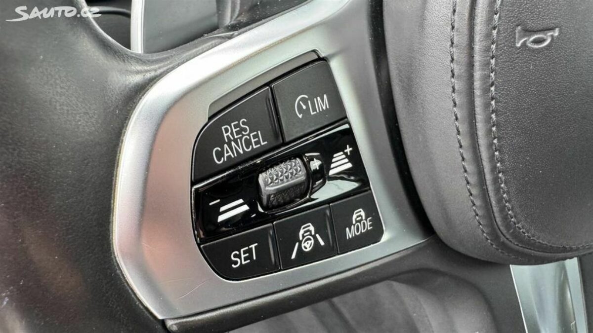 Fotografie vozu - klik pro zvětšení