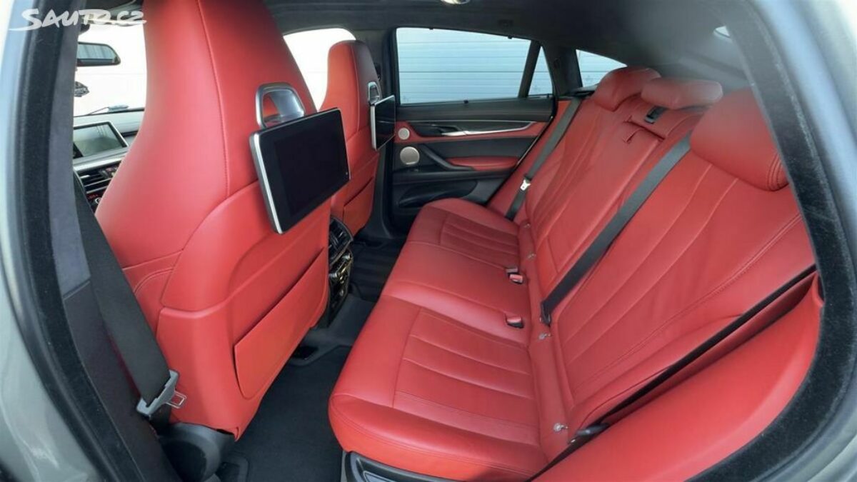 Fotografie vozu - klik pro zvětšení