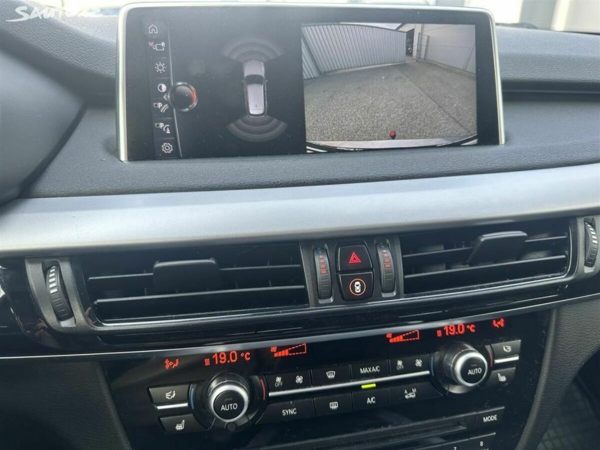 Fotografie vozu - klik pro zvětšení