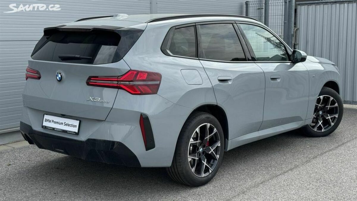 Fotografie vozu - klik pro zvětšení