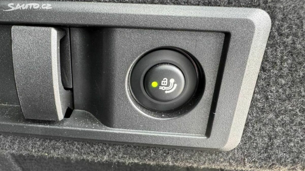 Fotografie vozu - klik pro zvětšení