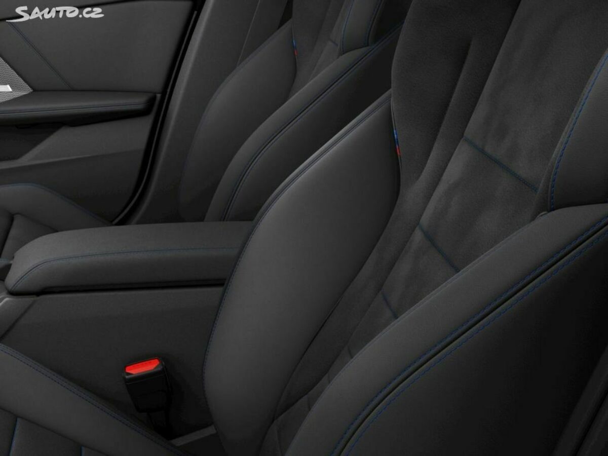 Fotografie vozu - klik pro zvětšení