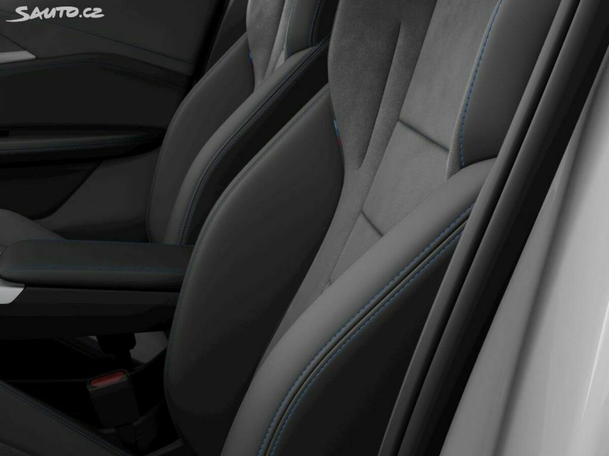 Fotografie vozu - klik pro zvětšení