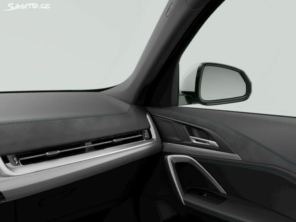 Fotografie vozu - klik pro zvětšení