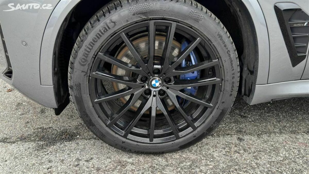 Fotografie vozu - klik pro zvětšení