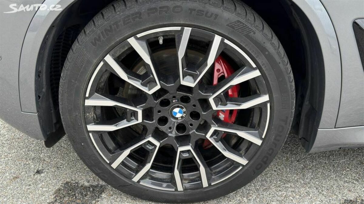 Fotografie vozu - klik pro zvětšení