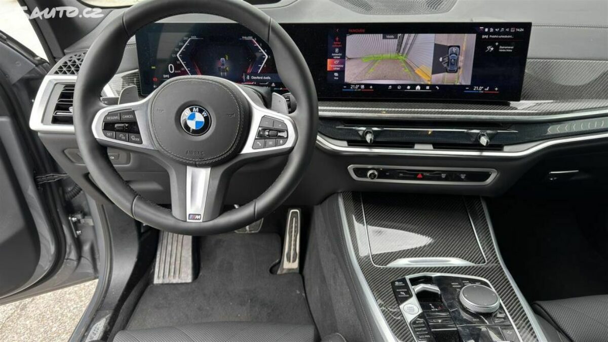 Fotografie vozu - klik pro zvětšení