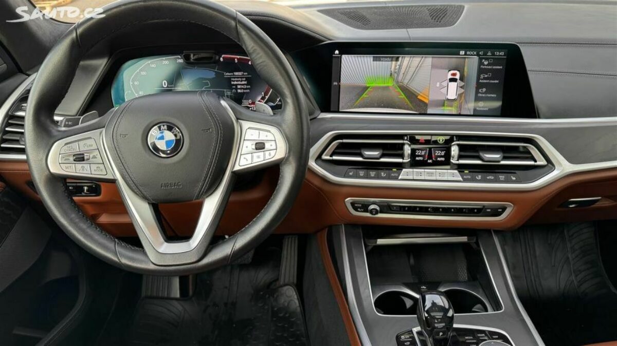 Fotografie vozu - klik pro zvětšení