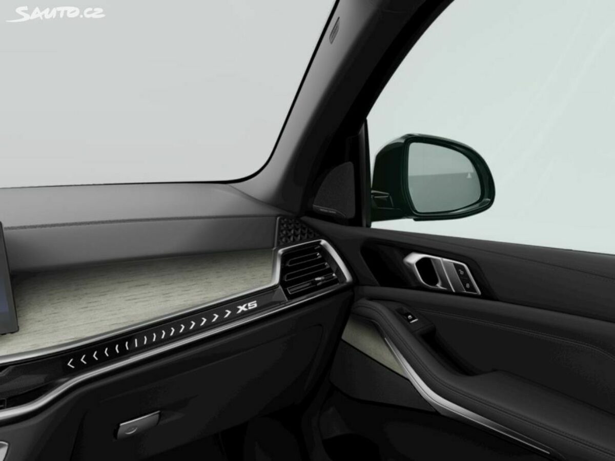 Fotografie vozu - klik pro zvětšení