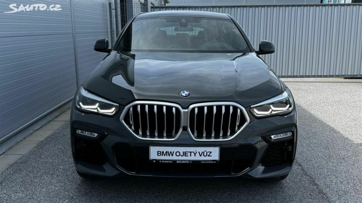 Fotografie vozu - klik pro zvětšení