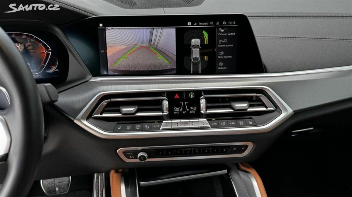 Fotografie vozu - klik pro zvětšení