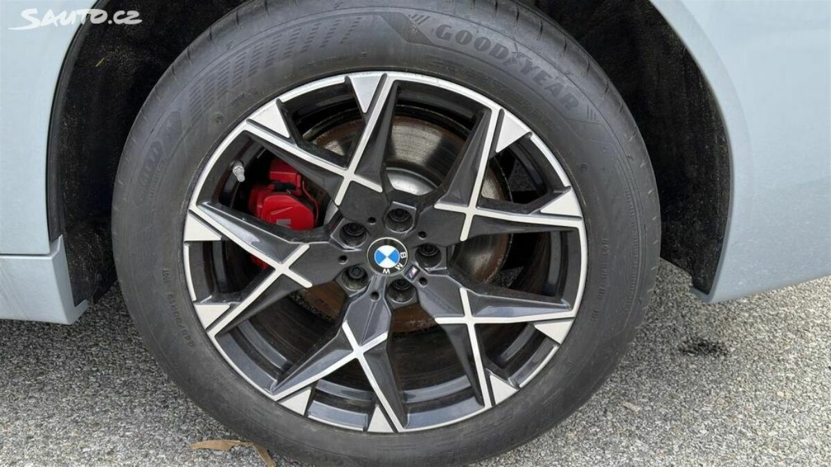 Fotografie vozu - klik pro zvětšení