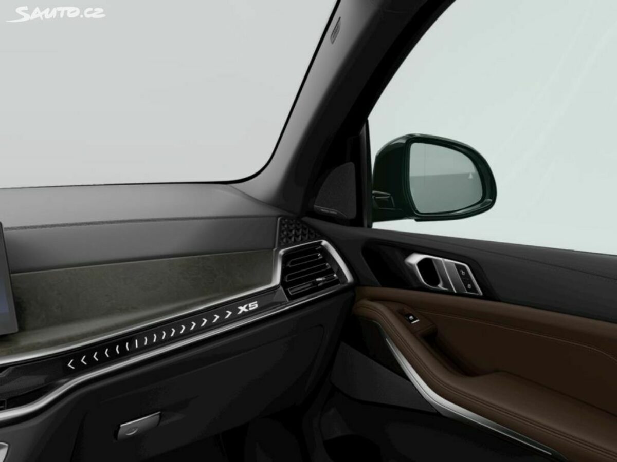 Fotografie vozu - klik pro zvětšení