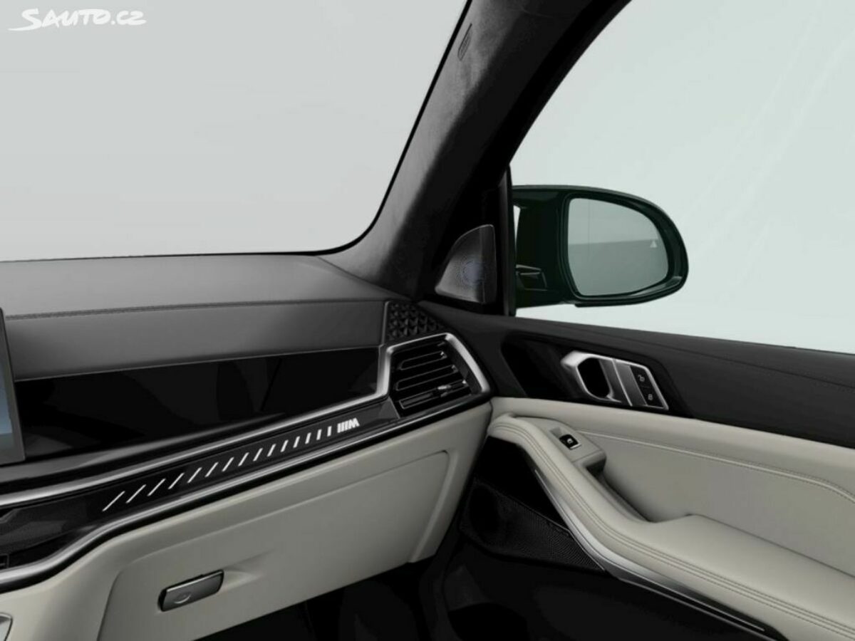 Fotografie vozu - klik pro zvětšení