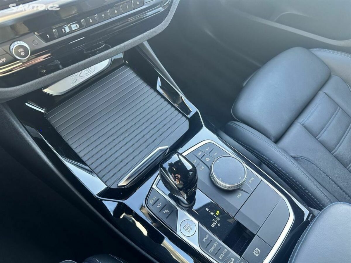 Fotografie vozu - klik pro zvětšení