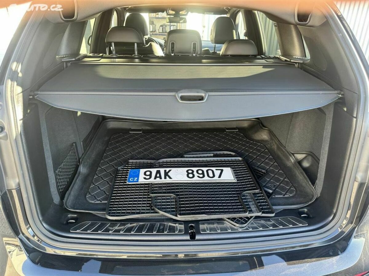 Fotografie vozu - klik pro zvětšení