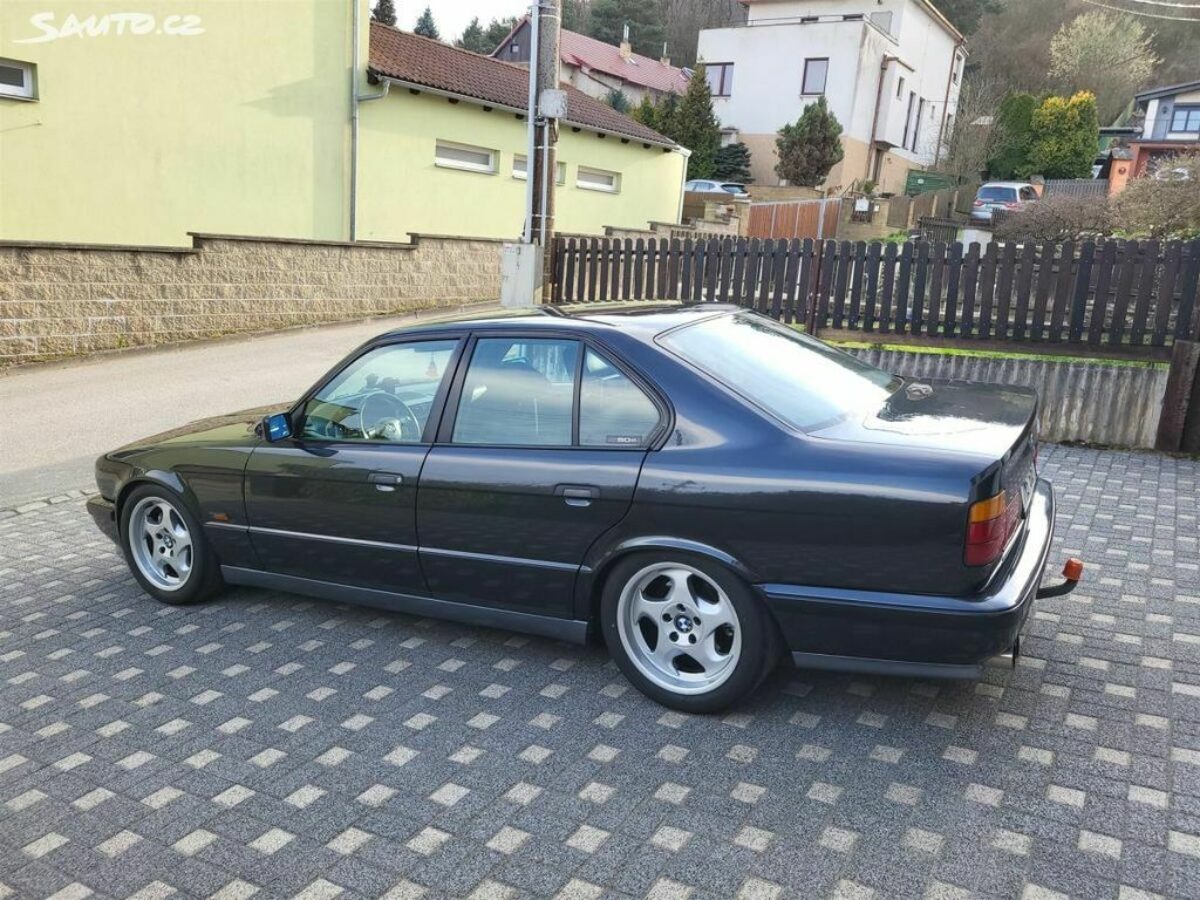 Fotografie vozu - klik pro zvětšení