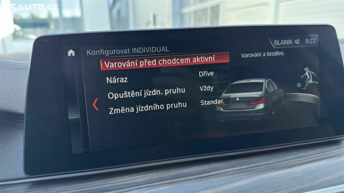 Fotografie vozu - klik pro zvětšení