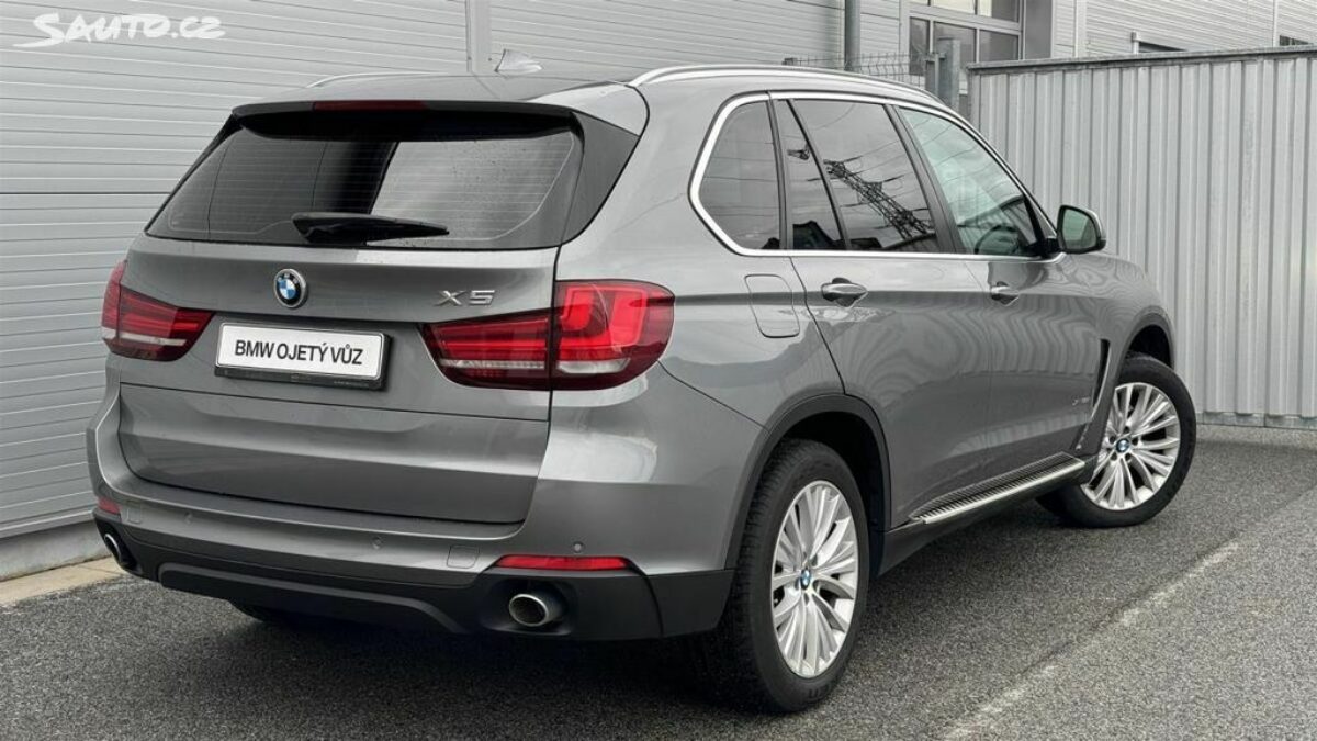 Fotografie vozu - klik pro zvětšení