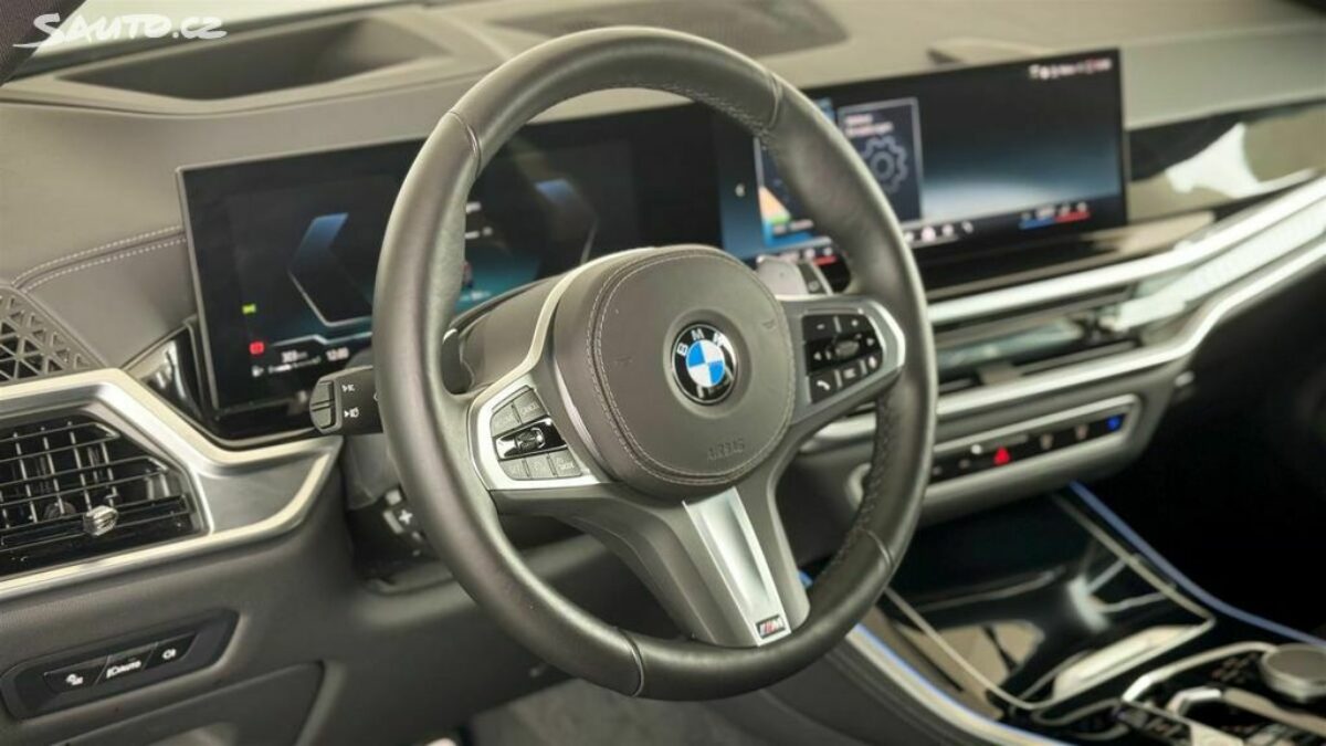 Fotografie vozu - klik pro zvětšení