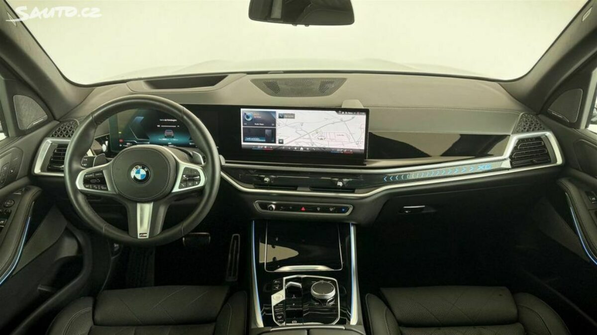 Fotografie vozu - klik pro zvětšení