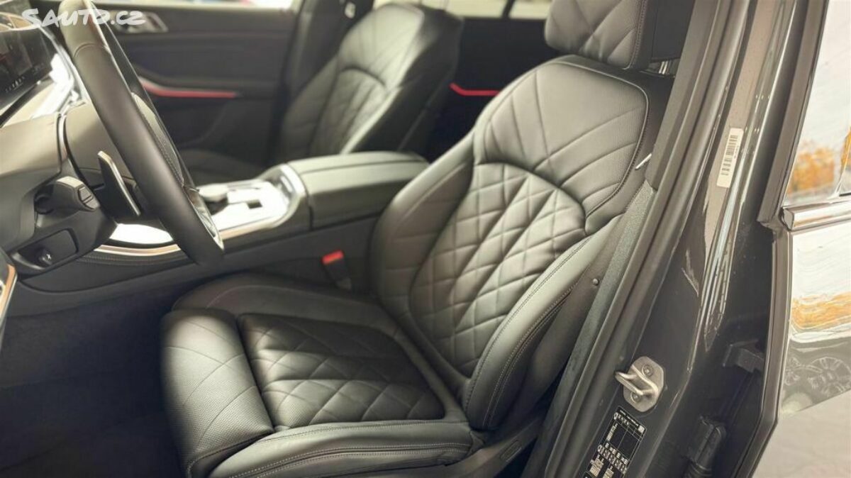 Fotografie vozu - klik pro zvětšení