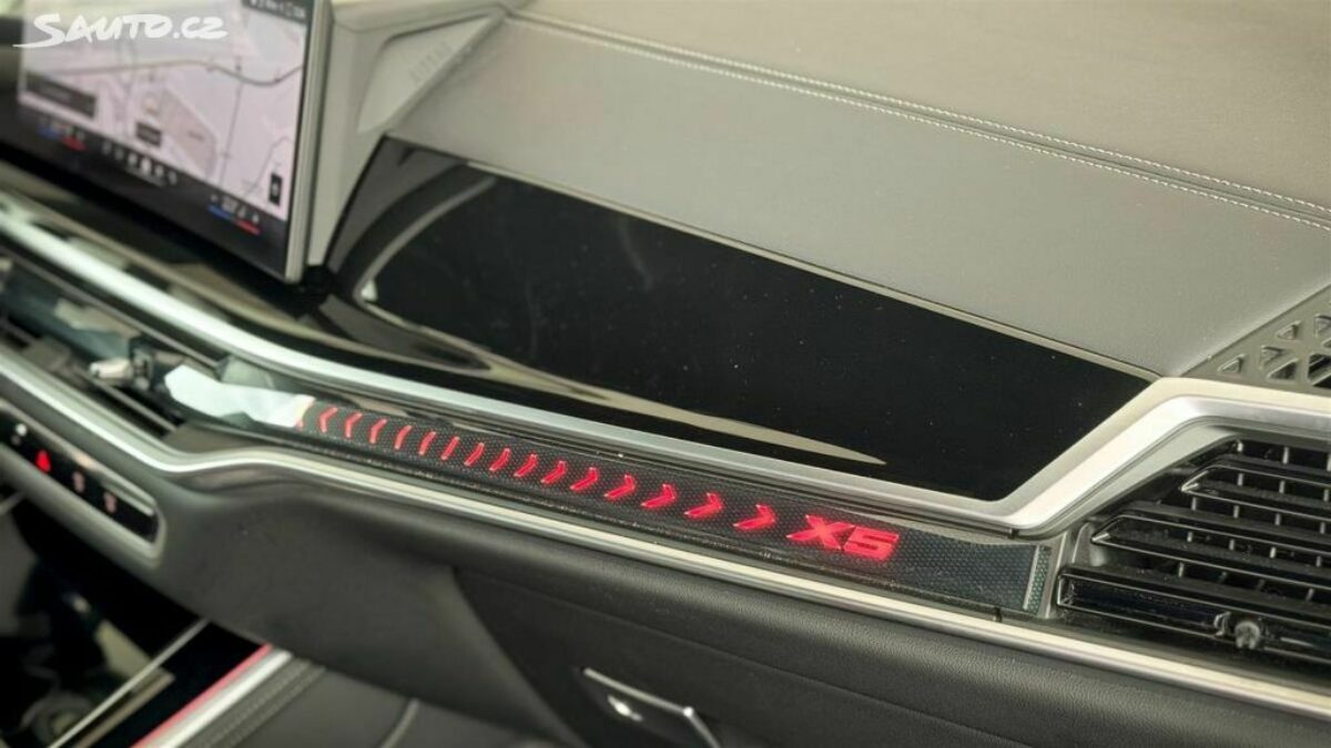 Fotografie vozu - klik pro zvětšení