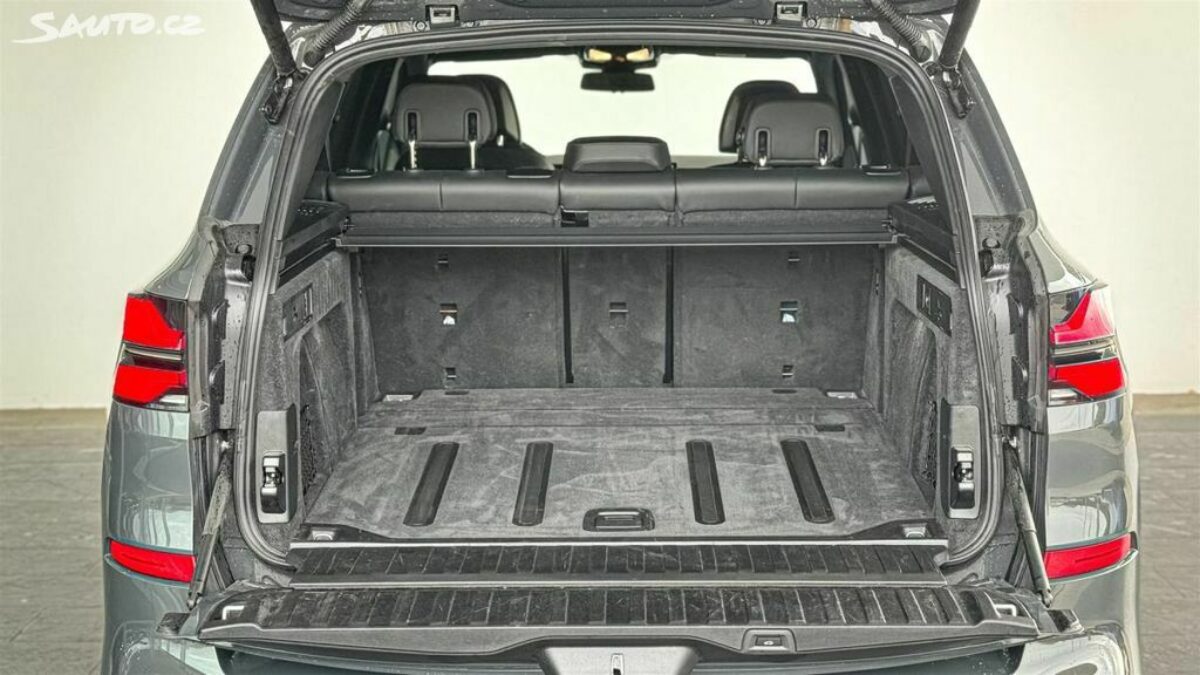 Fotografie vozu - klik pro zvětšení