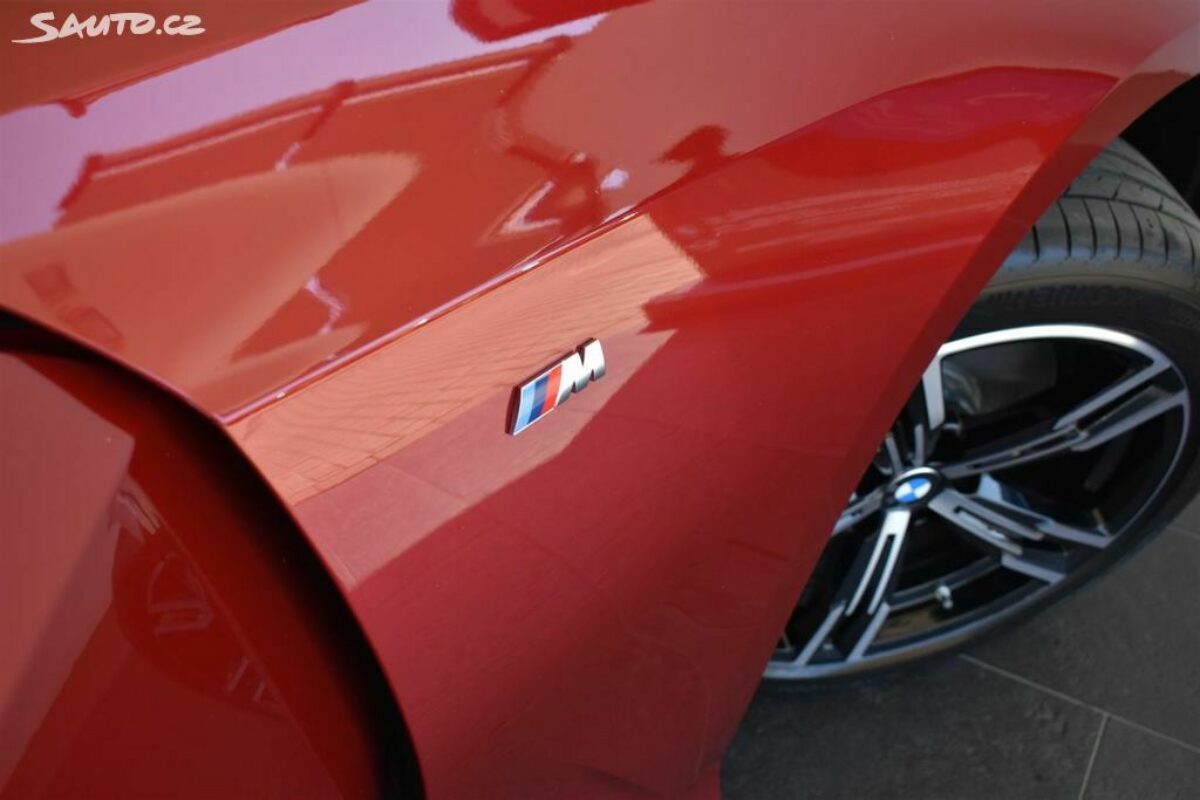 Fotografie vozu - klik pro zvětšení