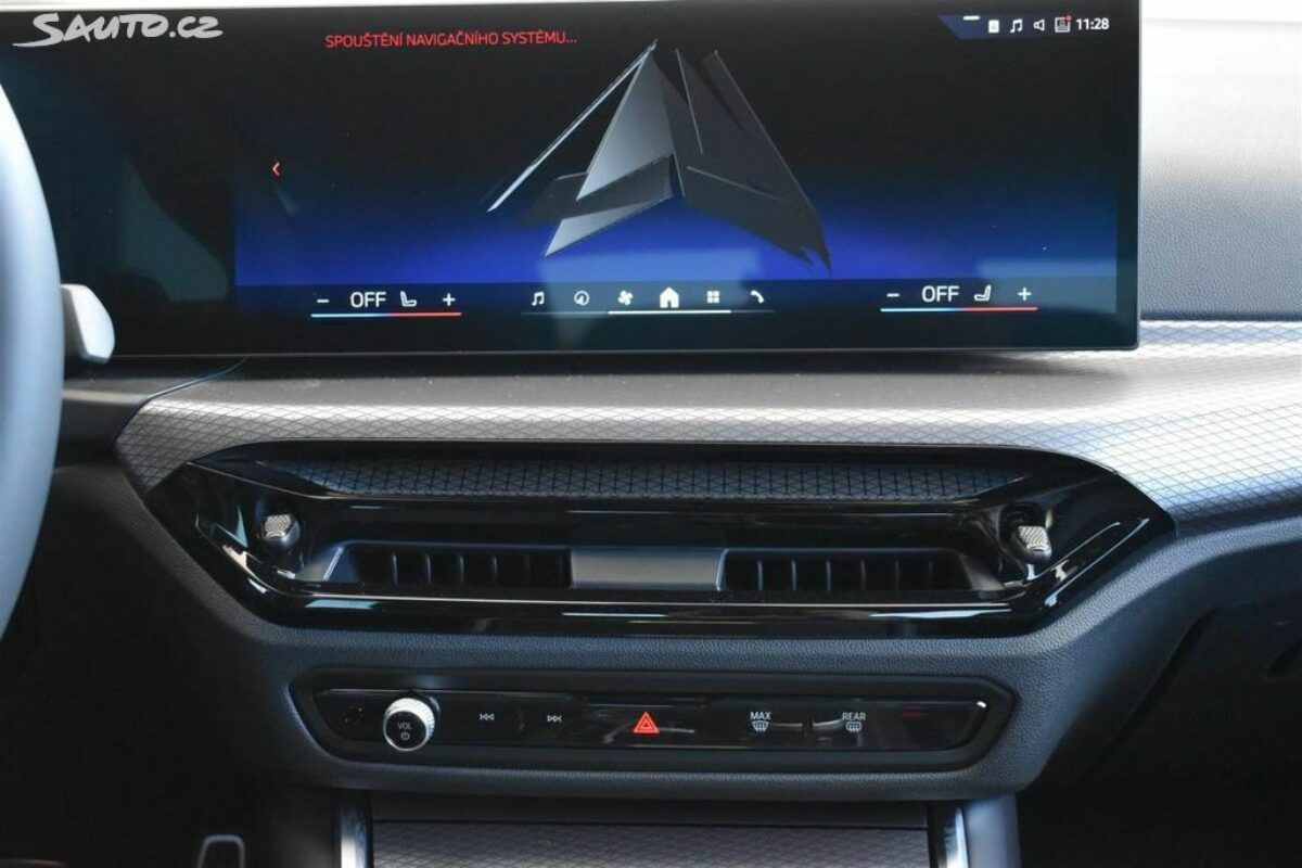 Fotografie vozu - klik pro zvětšení