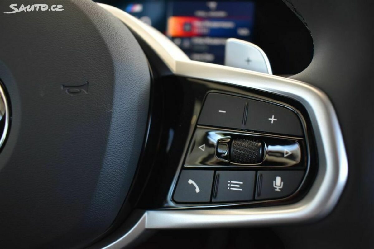 Fotografie vozu - klik pro zvětšení