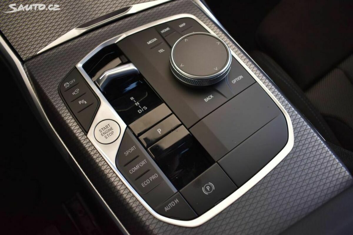 Fotografie vozu - klik pro zvětšení