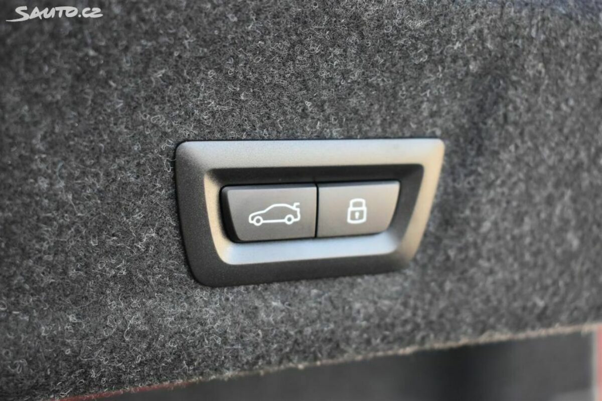 Fotografie vozu - klik pro zvětšení