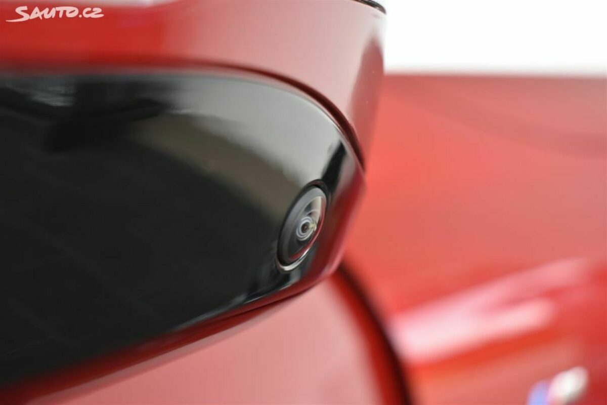 Fotografie vozu - klik pro zvětšení