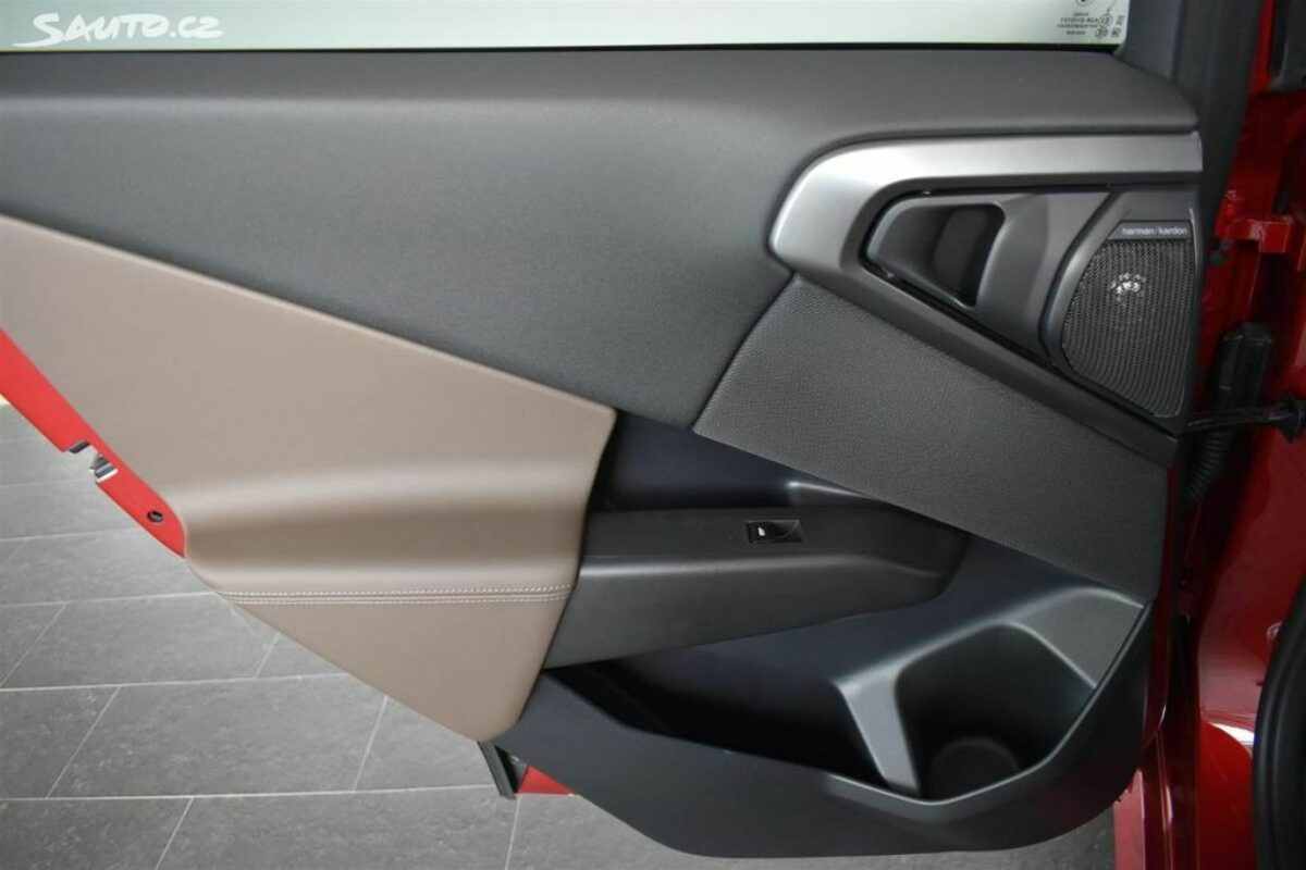 Fotografie vozu - klik pro zvětšení