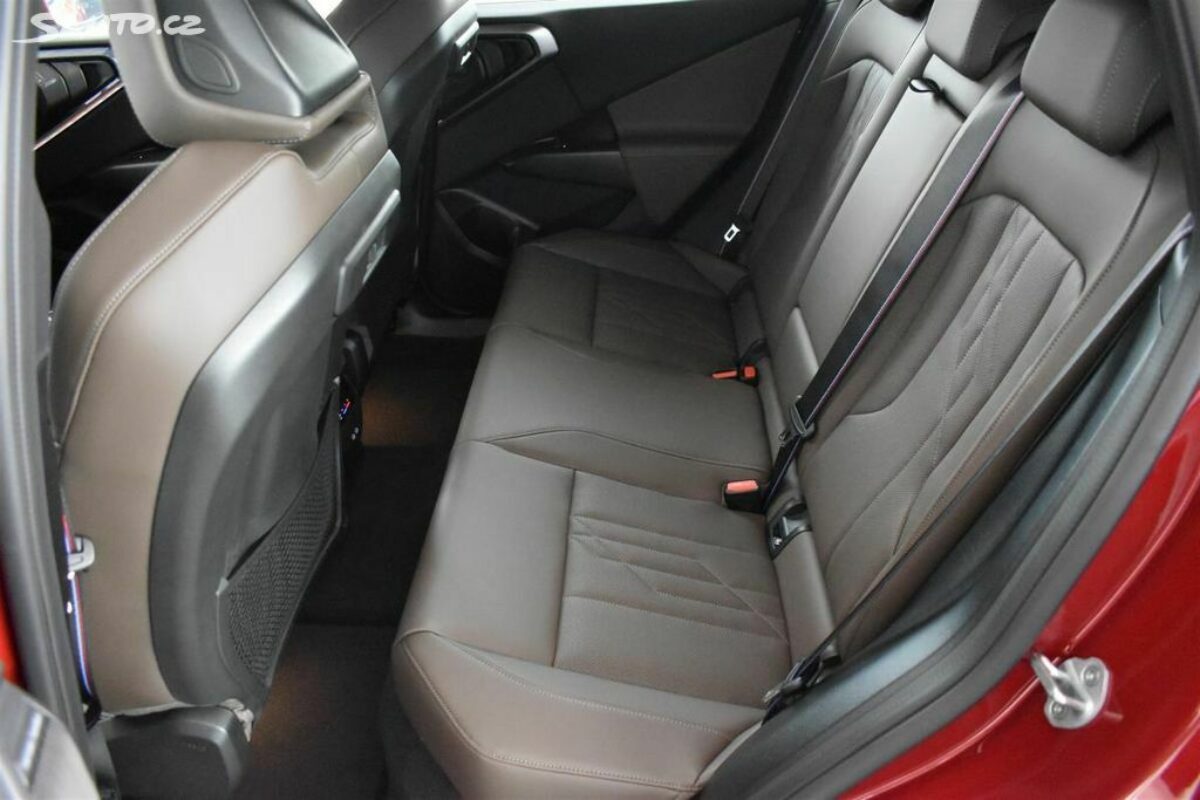 Fotografie vozu - klik pro zvětšení