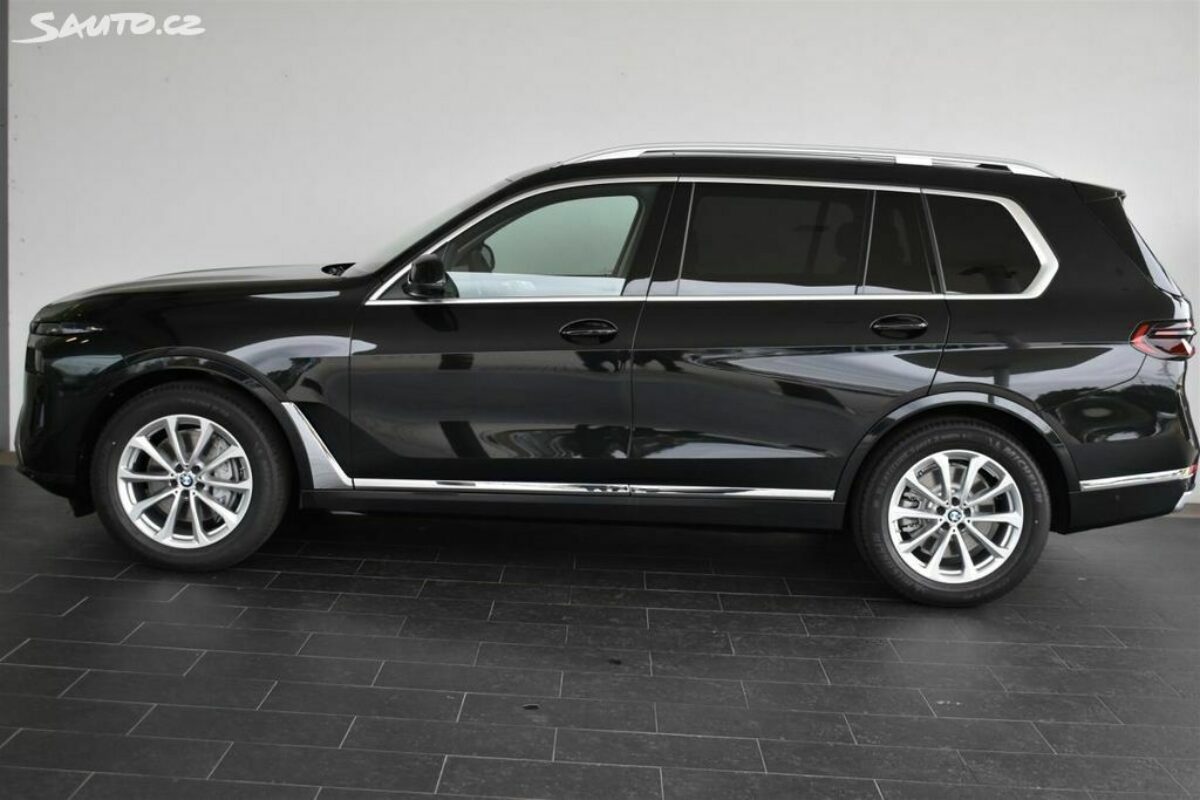 Fotografie vozu - klik pro zvětšení