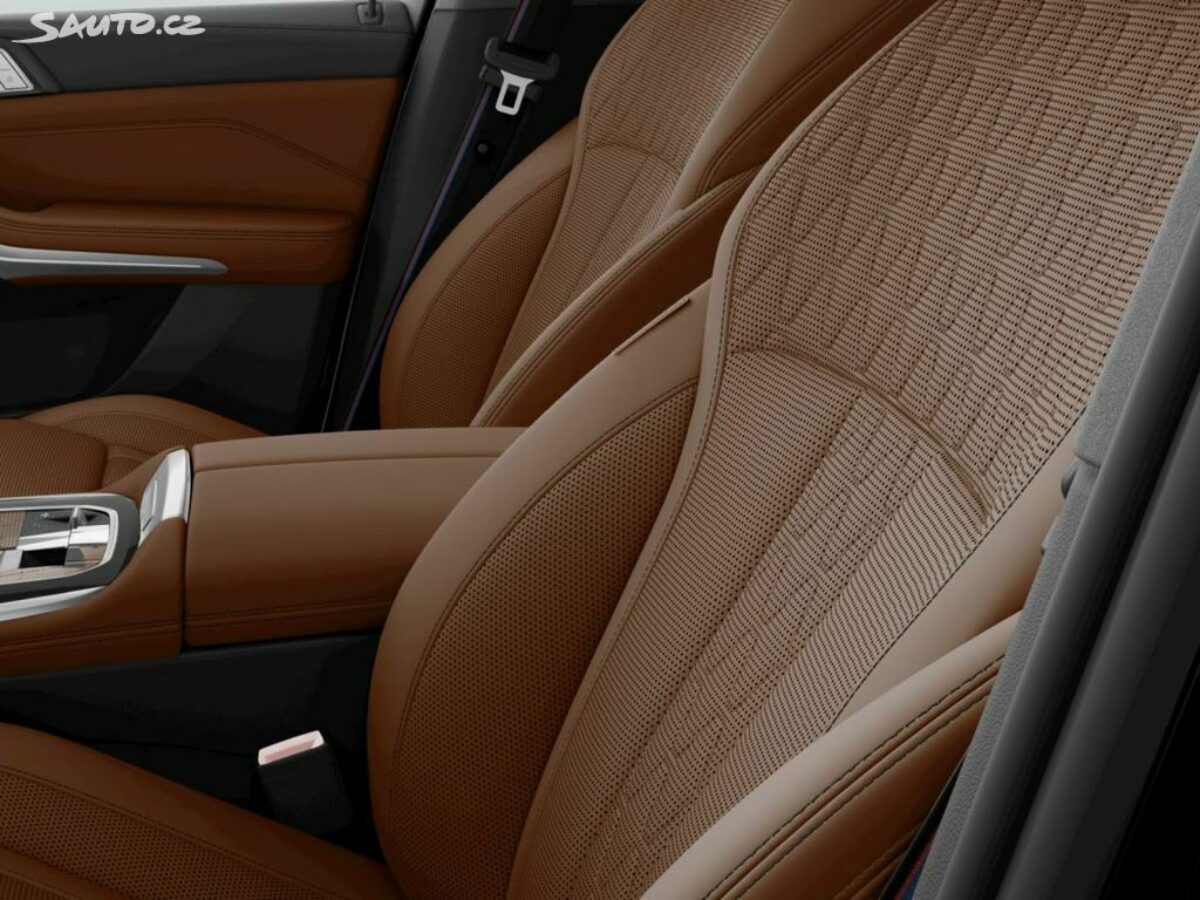 Fotografie vozu - klik pro zvětšení