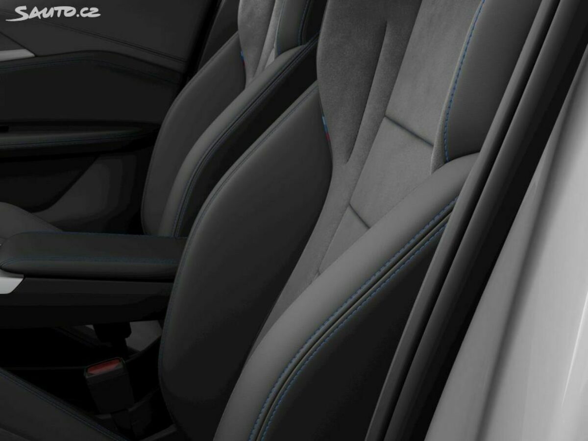 Fotografie vozu - klik pro zvětšení