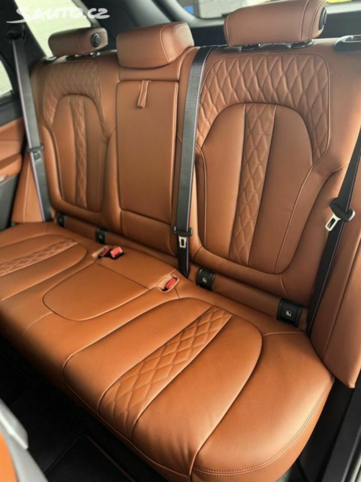 Fotografie vozu - klik pro zvětšení