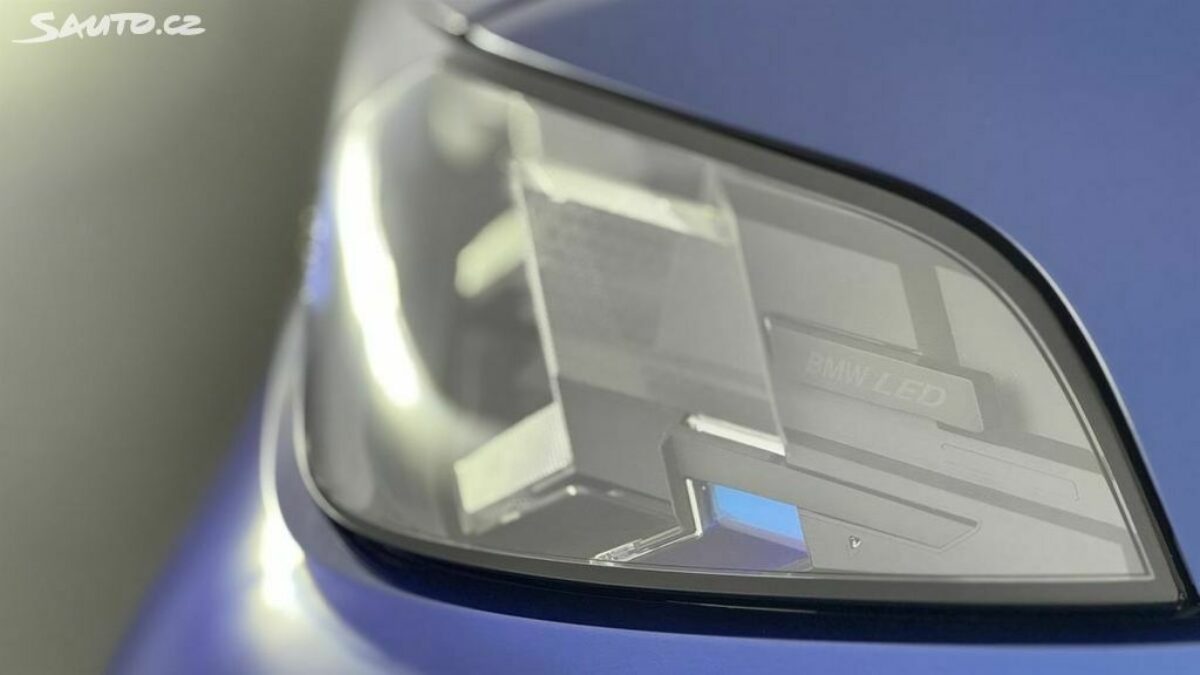 Fotografie vozu - klik pro zvětšení