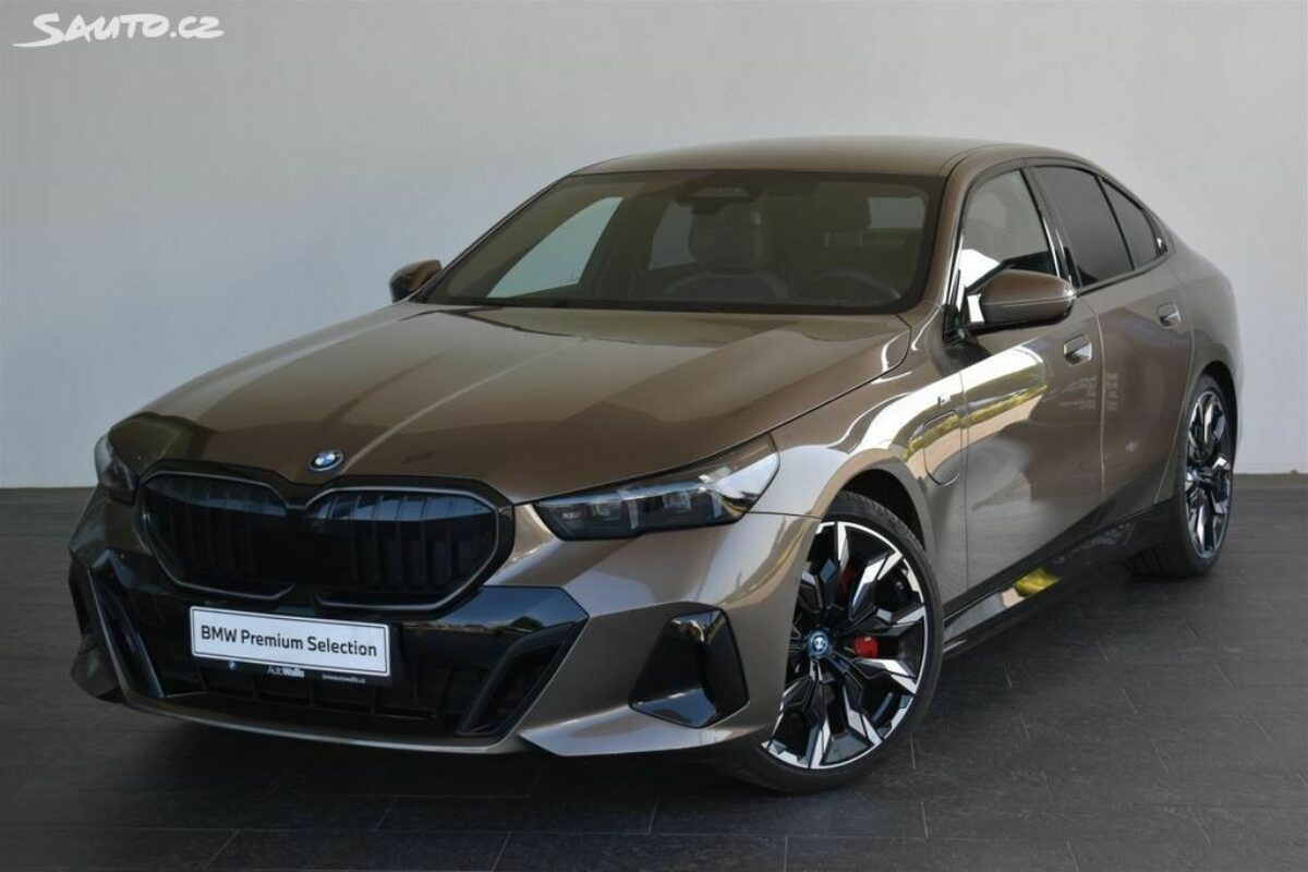 Fotografie vozu - klik pro zvětšení