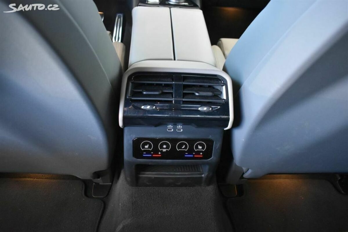 Fotografie vozu - klik pro zvětšení