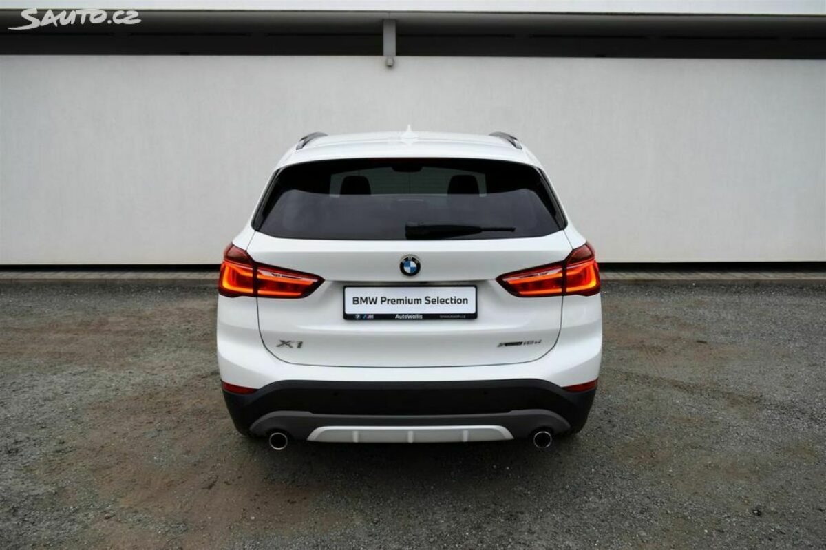 Fotografie vozu - klik pro zvětšení